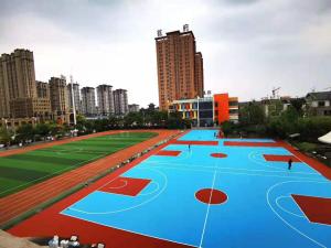 安徽淮北市*府實(shí)驗(yàn)小學(xué)6mm 硅PU 馬上完工